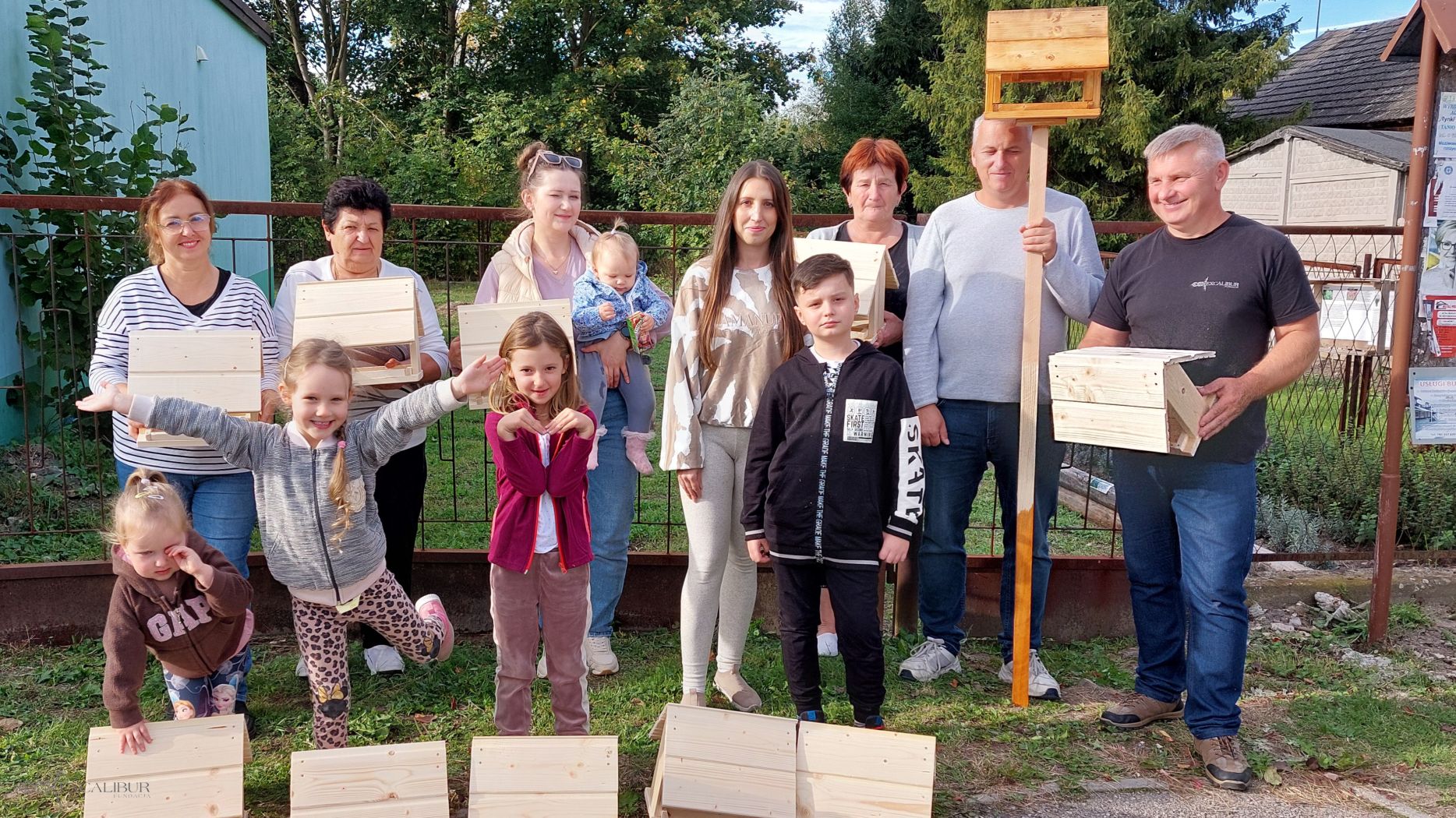 Zbudujmy karmniki dla ptaków - warsztaty dla dzieci - świetlica wiejska Lipicze